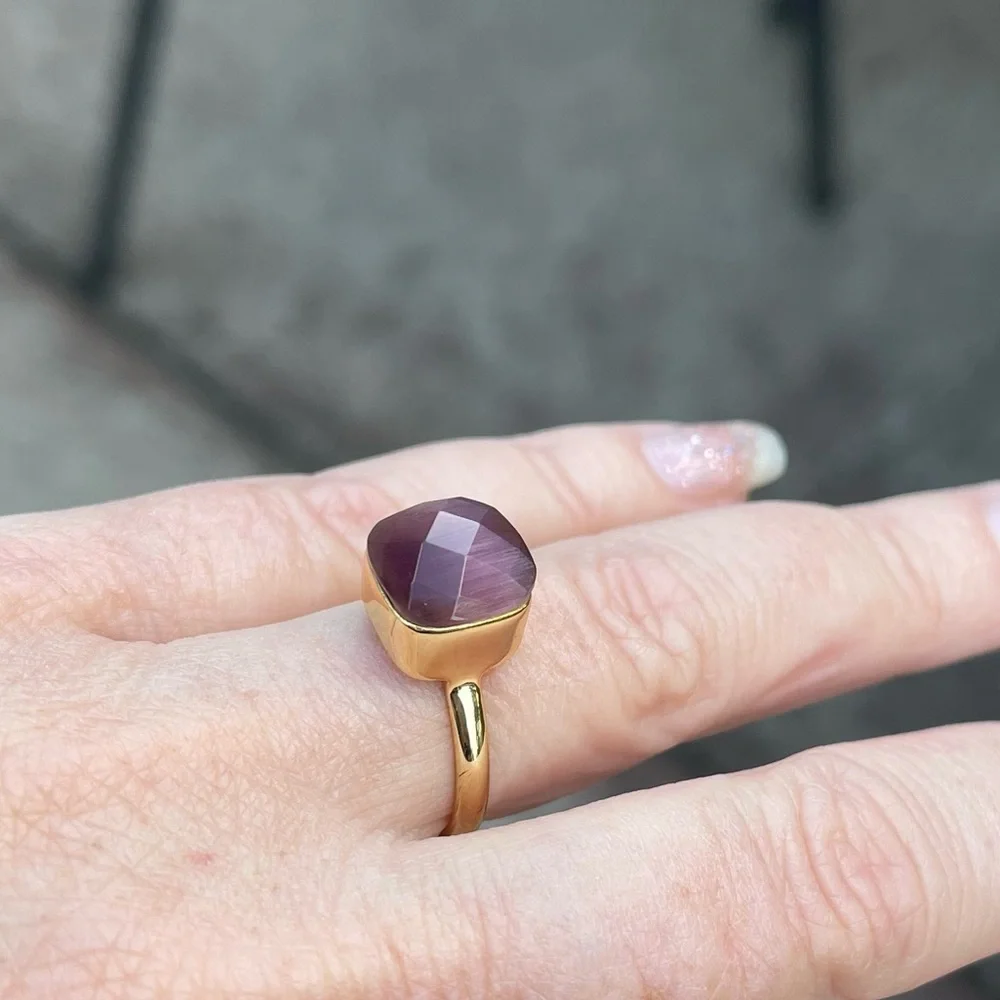 Golden Ring With Purple Stone - Size 7 - Picture 8 of 10
